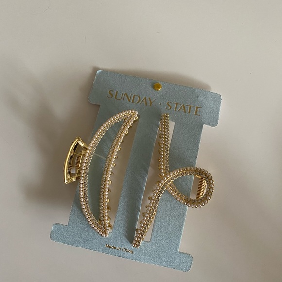 Sunday State Gold Hair Claw Clips - Picture 4 of 4